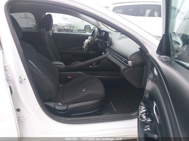 KMHLM4AG1MU142789 Hyundai Elantra Preferred Ivt With Sun And Tech Package