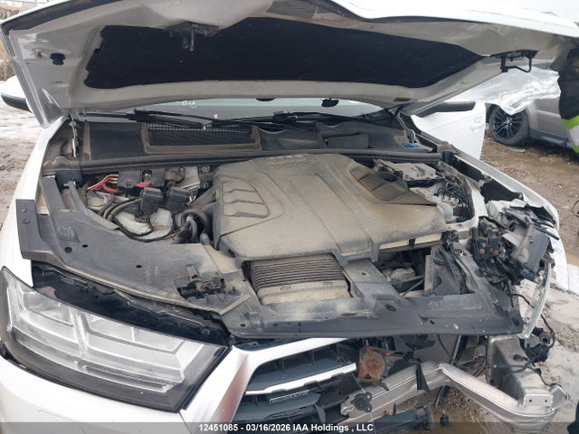 Audi Q7 2017 WA1VAAF73HD046126 Image 10