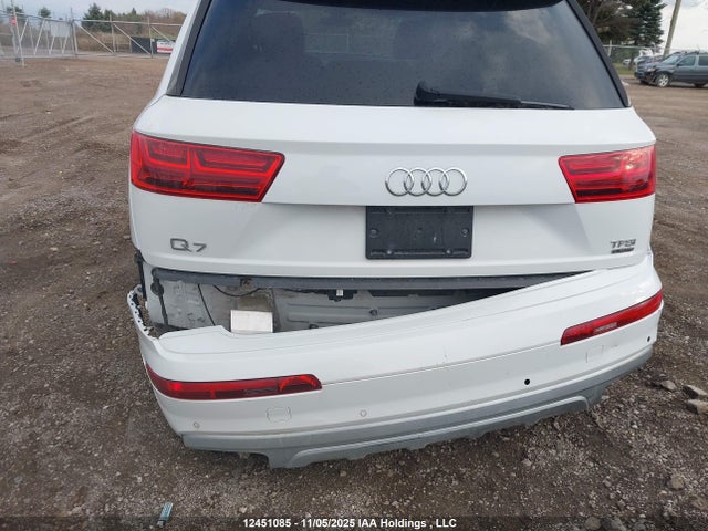 Audi Q7 2017 WA1VAAF73HD046126 Image 18