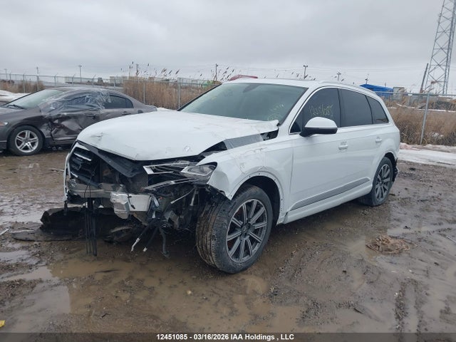 Audi Q7 2017 WA1VAAF73HD046126 Image 2
