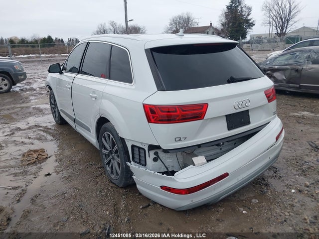 Audi Q7 2017 WA1VAAF73HD046126 Image 3