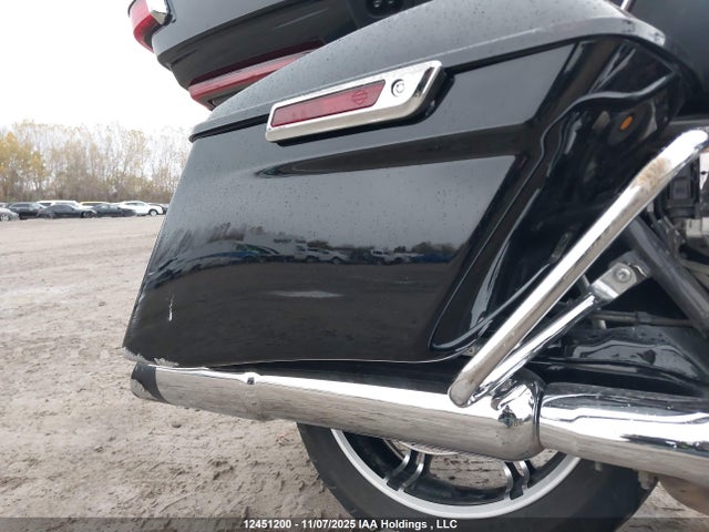 Harley-Davidson FLTRK 2023 5HD1KZF33PB648670 Image 19