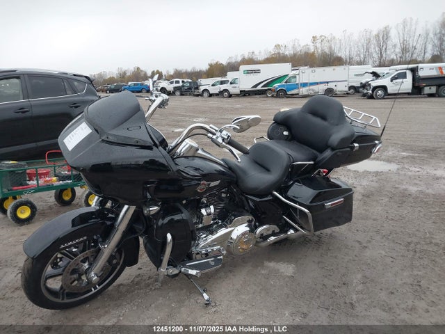 Harley-Davidson FLTRK 2023 5HD1KZF33PB648670 Image 2