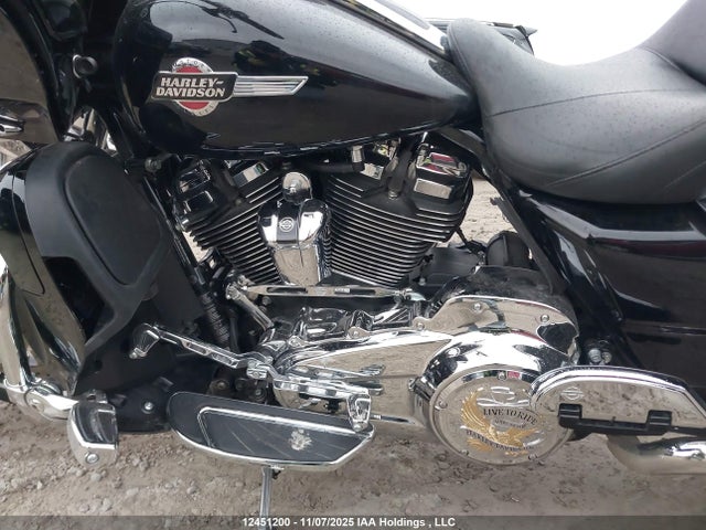 Harley-Davidson FLTRK 2023 5HD1KZF33PB648670 Image 9