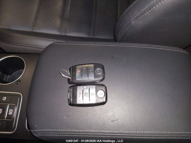 5XYPKDA56LG660648 KIA Sorento 3.3l Sx