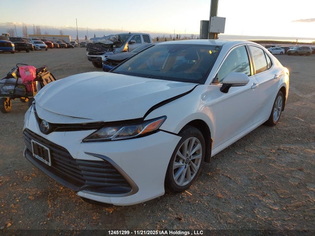4T1C31AK1NU582339 Toyota Camry Hybrid Le