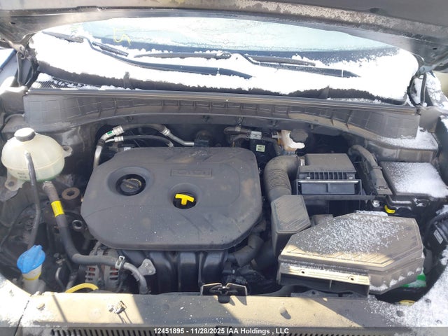 KM8J23A47KU988127 Hyundai TUCSON SE