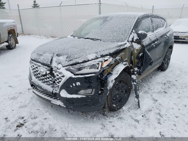 KM8J23A47KU988127 Hyundai TUCSON SE
