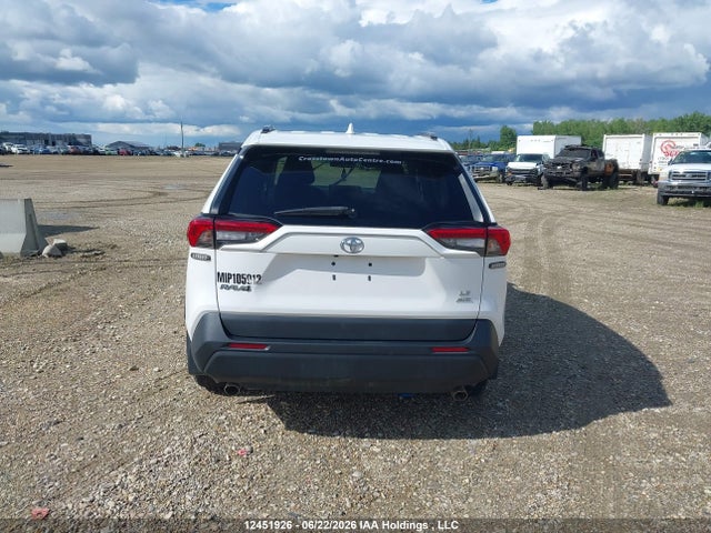 12451926 :رقم المزاد ، 2T3B1RFV7MC187043 vin ، 2021 Toyota Rav-4 مزاد بيع