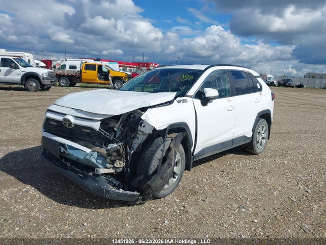 12451926 :رقم المزاد ، 2T3B1RFV7MC187043 vin ، 2021 Toyota Rav-4 مزاد بيع