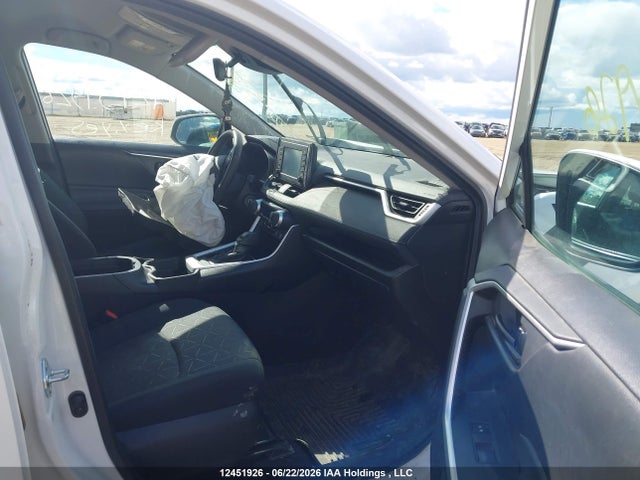 12451926 :رقم المزاد ، 2T3B1RFV7MC187043 vin ، 2021 Toyota Rav-4 مزاد بيع