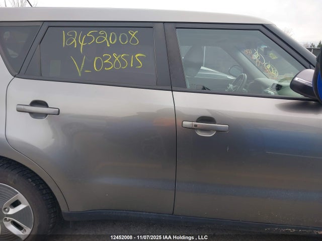KNDJR3AE1K7038515 KIA Soul Ev Luxury