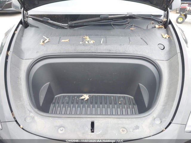Tesla Model Y Long Range 2022 7SAYGDEE0NF574863 Image 10