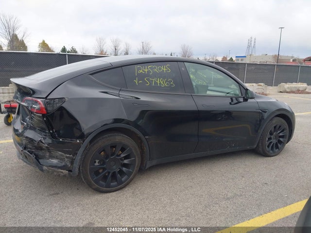 Tesla Model Y Long Range 2022 7SAYGDEE0NF574863 Image 13
