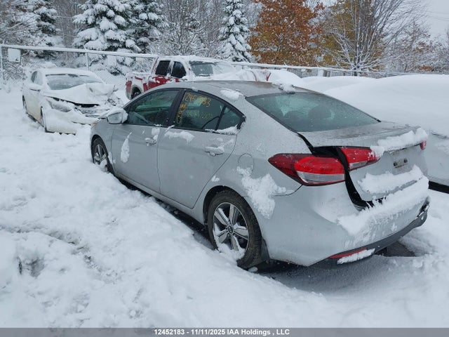 12452183 :رقم المزاد ، 3KPFL4A70JE238007 vin ، 2018 Kia Forte مزاد بيع