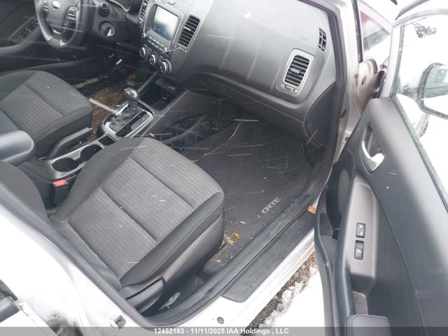 12452183 :رقم المزاد ، 3KPFL4A70JE238007 vin ، 2018 Kia Forte مزاد بيع