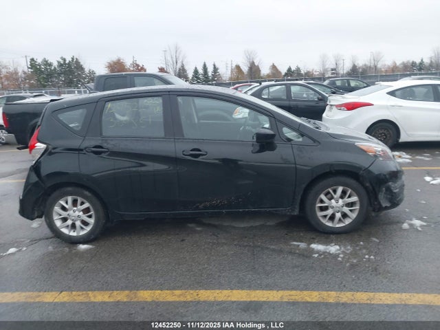 Nissan Versa 2018 3N1CE2CP0JL364851 Image 13