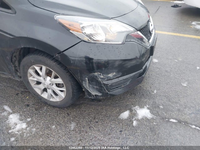 Nissan Versa 2018 3N1CE2CP0JL364851 Image 21