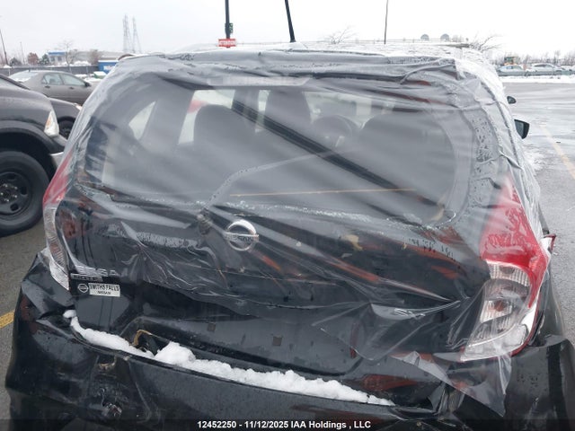Nissan Versa 2018 3N1CE2CP0JL364851 Image 22