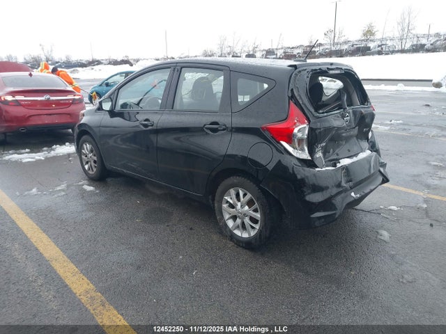 Nissan Versa 2018 3N1CE2CP0JL364851 Image 3