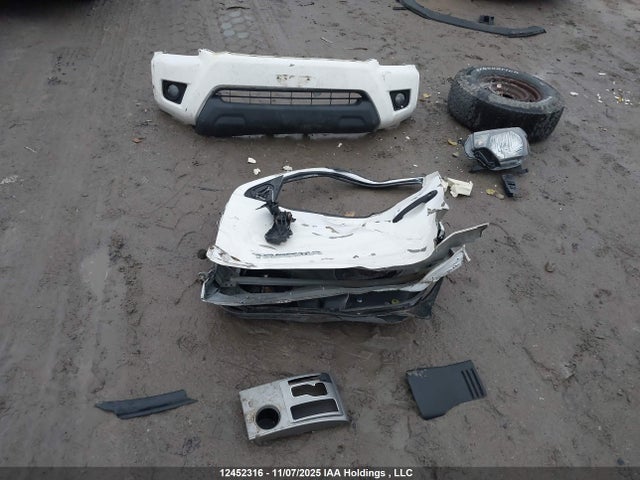 12452316 :رقم المزاد ، 5TFUU4ENXCX031852 vin ، 2012 Toyota Tacoma مزاد بيع