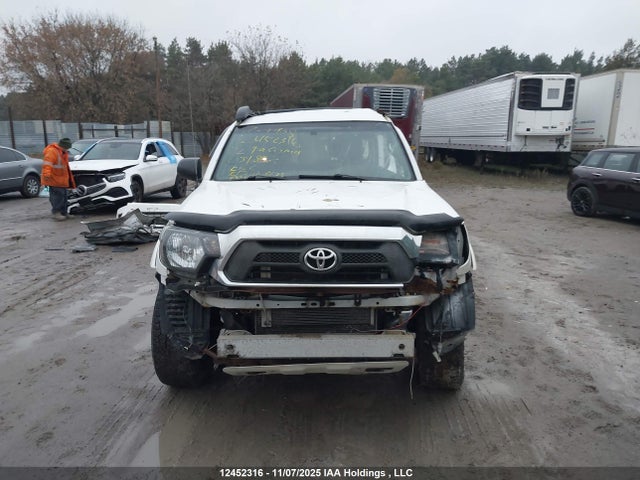 12452316 :رقم المزاد ، 5TFUU4ENXCX031852 vin ، 2012 Toyota Tacoma مزاد بيع