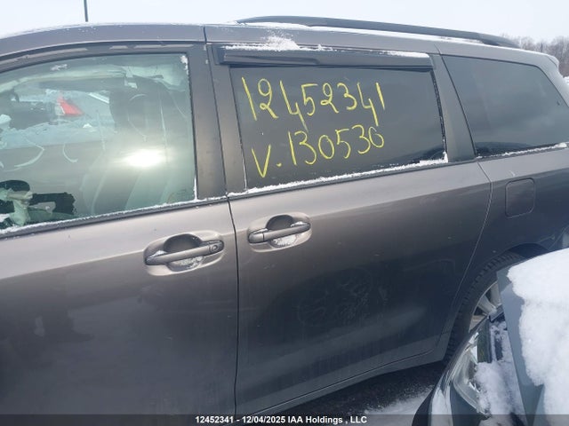 5TDJK3DC3GS130530 Toyota SIENNA LE