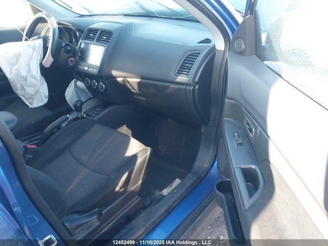 JA4AJ3AU1JU600289 Mitsubishi RVR SE
