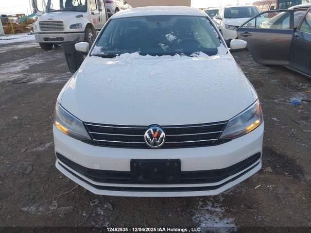3VW2B7AJ0HM332366 Volkswagen JETTA SEDAN