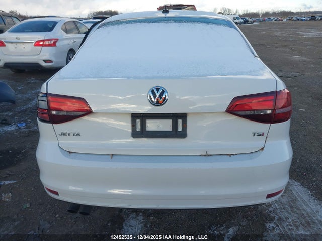 3VW2B7AJ0HM332366 Volkswagen JETTA SEDAN