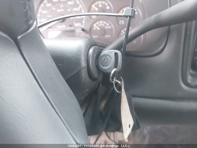 Продаж на аукціоні авто 2002 Chevrolet Avalanche 1500, vin: 3GNEK13T42G335098, номер лоту: 12452592