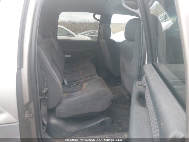 Продаж на аукціоні авто 2002 Chevrolet Avalanche 1500, vin: 3GNEK13T42G335098, номер лоту: 12452592