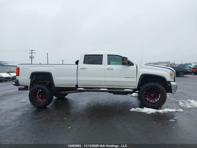 1GT12PEY1KF209379 GMC Sierra 2500hd Sle