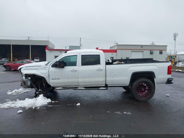 1GT12PEY1KF209379 GMC Sierra 2500hd Sle