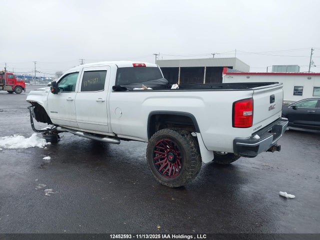 1GT12PEY1KF209379 GMC Sierra 2500hd Sle
