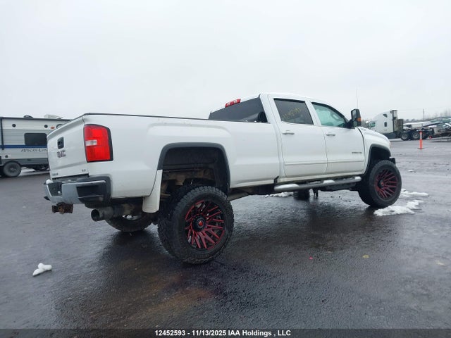 1GT12PEY1KF209379 GMC Sierra 2500hd Sle