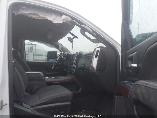 1GT12PEY1KF209379 GMC Sierra 2500hd Sle