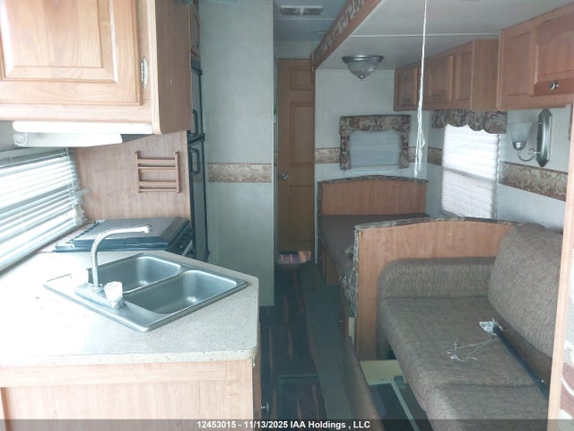 2008 Forest River Forest River მანქანა იყიდება აუქციონზე, vin: 4X4FFLD2381820904, აუქციონის ნომერი: 12453015