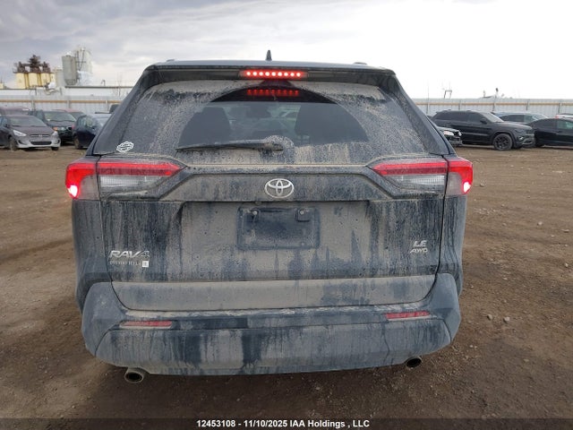 2021 Toyota Rav4 Le მანქანა იყიდება აუქციონზე, vin: 2T3B1RFV8MC226464, აუქციონის ნომერი: 12453108