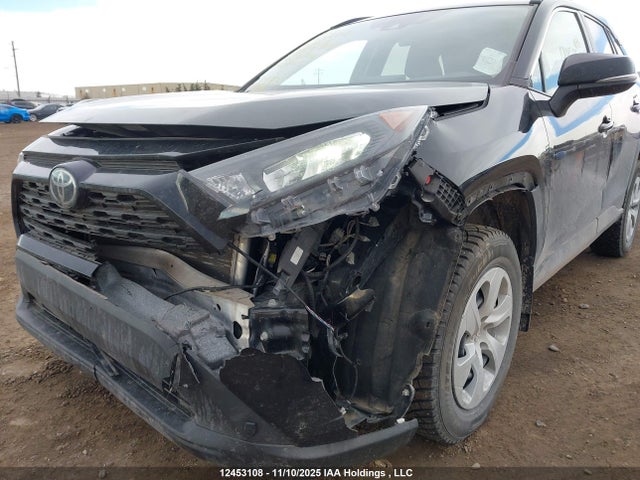 2021 Toyota Rav4 Le მანქანა იყიდება აუქციონზე, vin: 2T3B1RFV8MC226464, აუქციონის ნომერი: 12453108