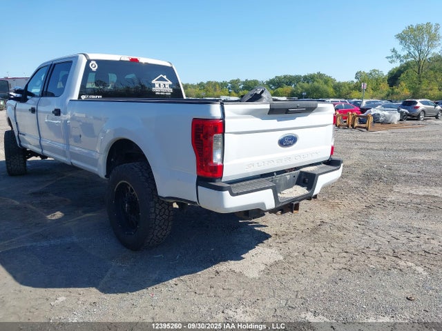 12395260 :رقم المزاد ، 1FT8W3BT3HED38162 vin ، 2017 Ford F-350 Xlt مزاد بيع