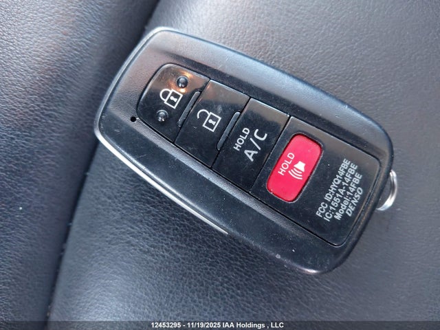 JTDKARFP5L3144743 Toyota Prius