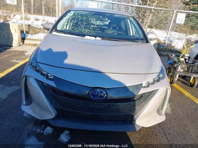 JTDKARFP5L3144743 Toyota Prius