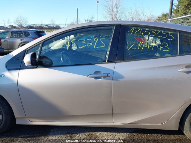JTDKARFP5L3144743 Toyota Prius