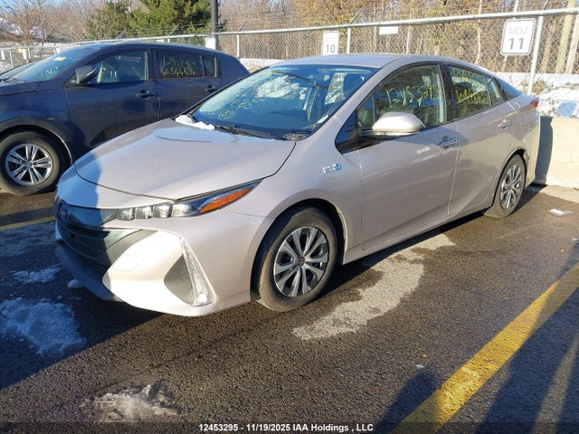 JTDKARFP5L3144743 Toyota Prius