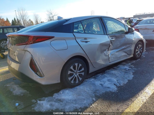 JTDKARFP5L3144743 Toyota Prius