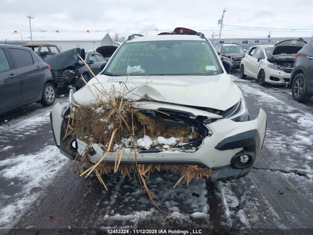 JF2GUADC3R8356388 Subaru Crosstrek Premium