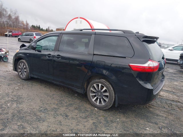 5TDJZ3DCXKS221962 Toyota Sienna Le 7-passenger