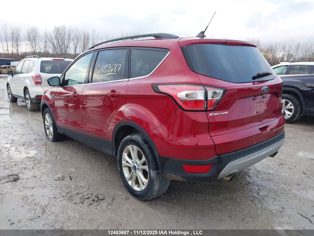 1FMCU0GD7JUD32601 Ford ESCAPE SE