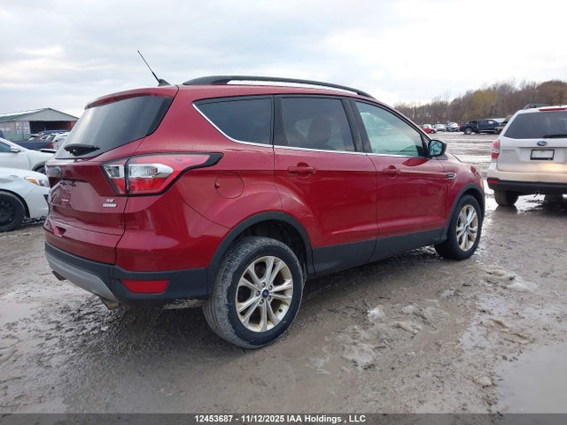 1FMCU0GD7JUD32601 Ford ESCAPE SE